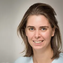 Dr Victoria Cox
